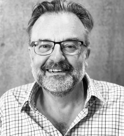 Paul Farrow~Financial Journalist and Communications Specialist~Independent